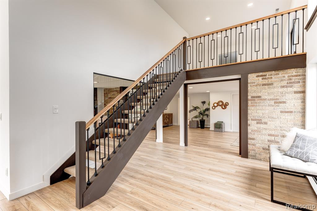4851 COMMERCE Road, Orchard Lake Village, MI 48324 — Photo 13