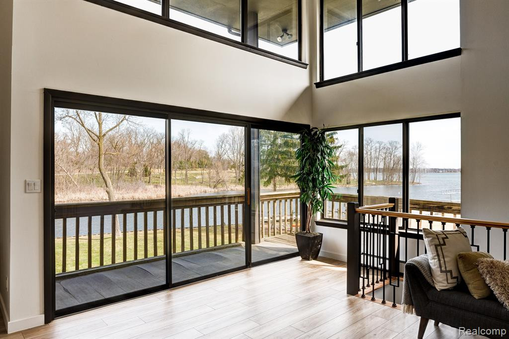 4851 COMMERCE Road, Orchard Lake Village, MI 48324 — Photo 16