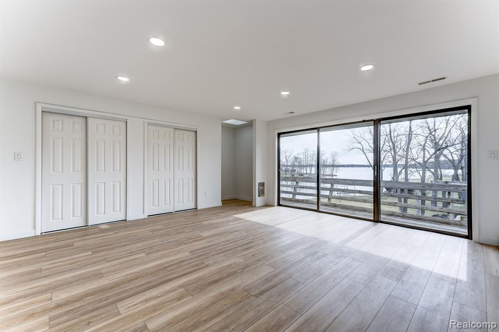 4851 COMMERCE Road, Orchard Lake Village, MI 48324 — Photo 28
