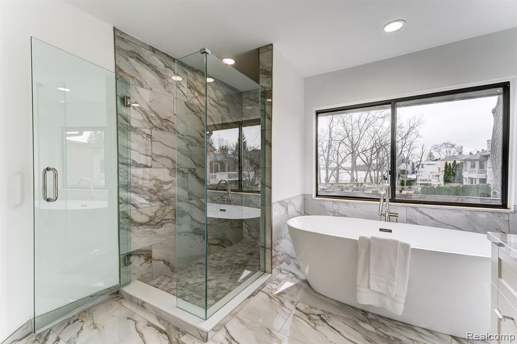 4851 COMMERCE Road, Orchard Lake Village, MI 48324 — Photo 32