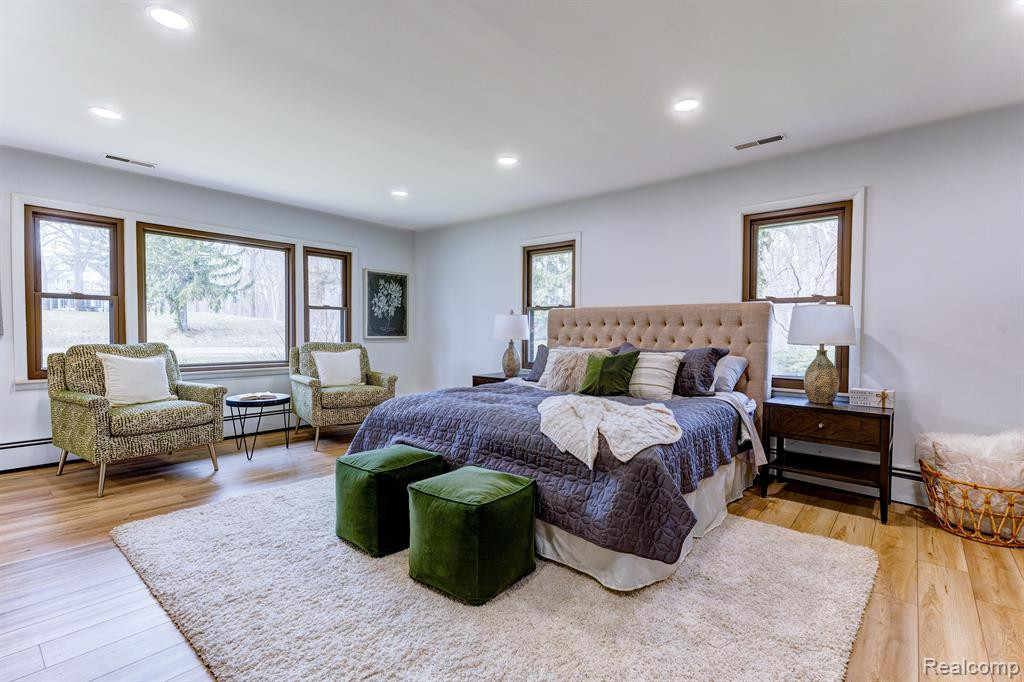 4851 COMMERCE Road, Orchard Lake Village, MI 48324 — Photo 36