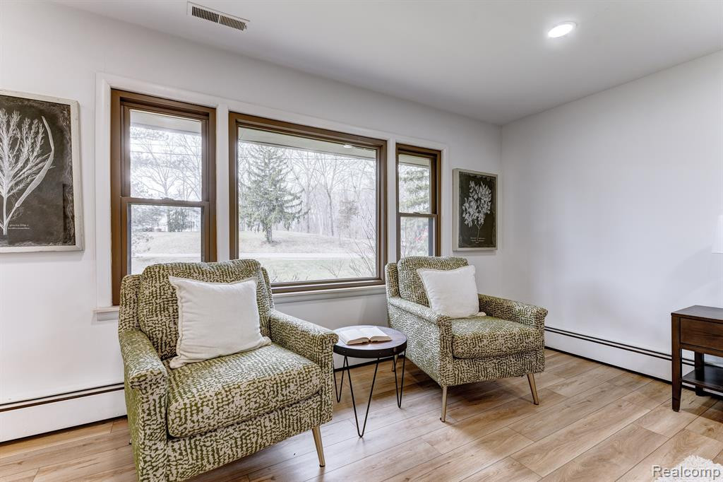 4851 COMMERCE Road, Orchard Lake Village, MI 48324 — Photo 39