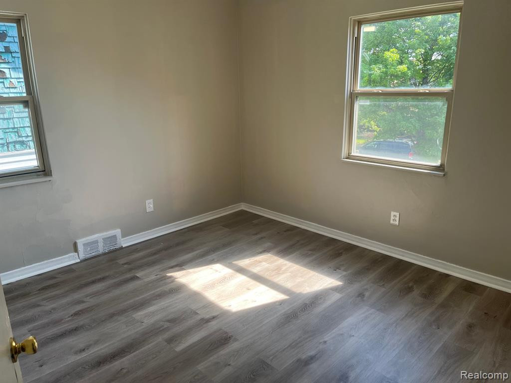 8101 INDIANA Street, Detroit, MI 48204 — Photo 8