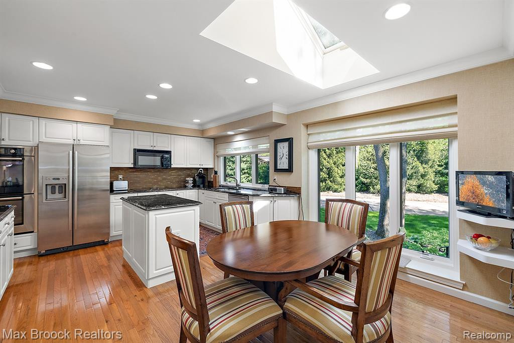 4037 HIDDEN WOODS Drive, Bloomfield Hills, MI 48301 — Photo 7