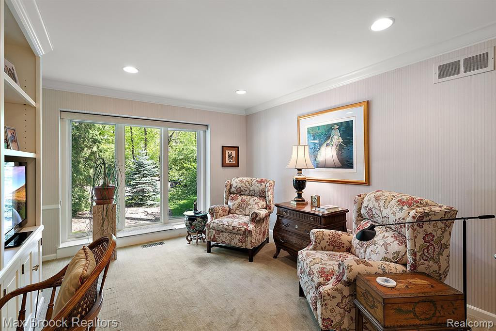 4037 HIDDEN WOODS Drive, Bloomfield Hills, MI 48301 — Photo 9