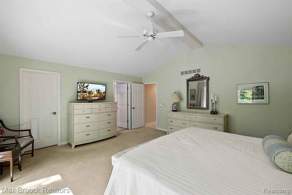 4037 HIDDEN WOODS Drive, Bloomfield Hills, MI 48301 — Photo 12