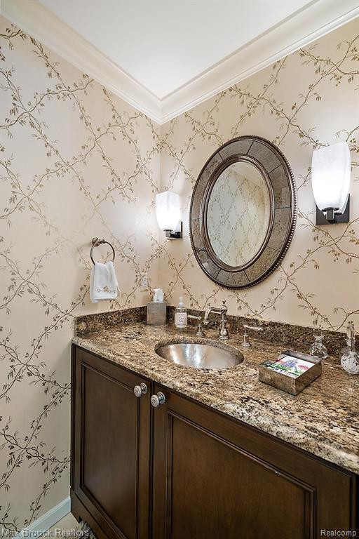 4037 HIDDEN WOODS Drive, Bloomfield Hills, MI 48301 — Photo 18