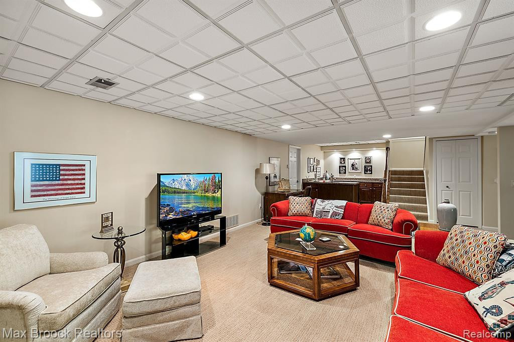 4037 HIDDEN WOODS Drive, Bloomfield Hills, MI 48301 — Photo 21