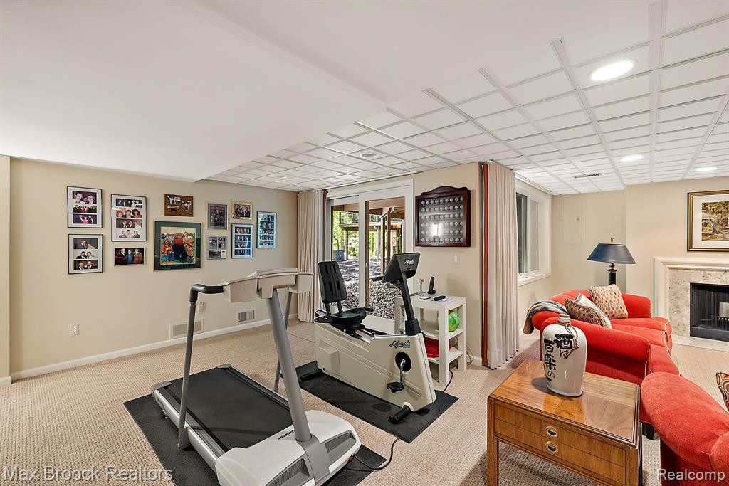 4037 HIDDEN WOODS Drive, Bloomfield Hills, MI 48301 — Photo 22