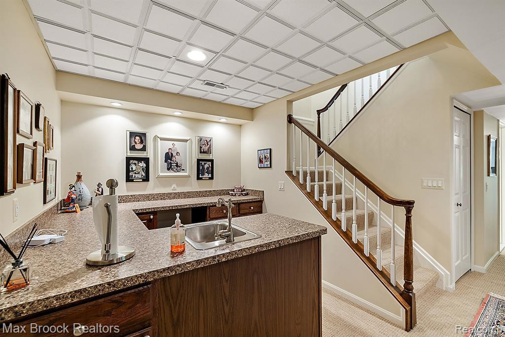 4037 HIDDEN WOODS Drive, Bloomfield Hills, MI 48301 — Photo 24