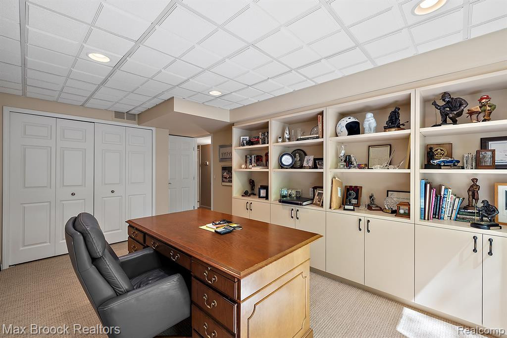 4037 HIDDEN WOODS Drive, Bloomfield Hills, MI 48301 — Photo 26