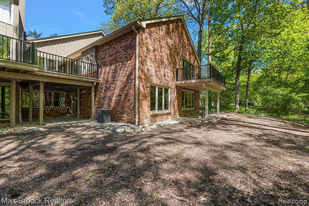 4037 HIDDEN WOODS Drive, Bloomfield Hills, MI 48301 — Photo 34