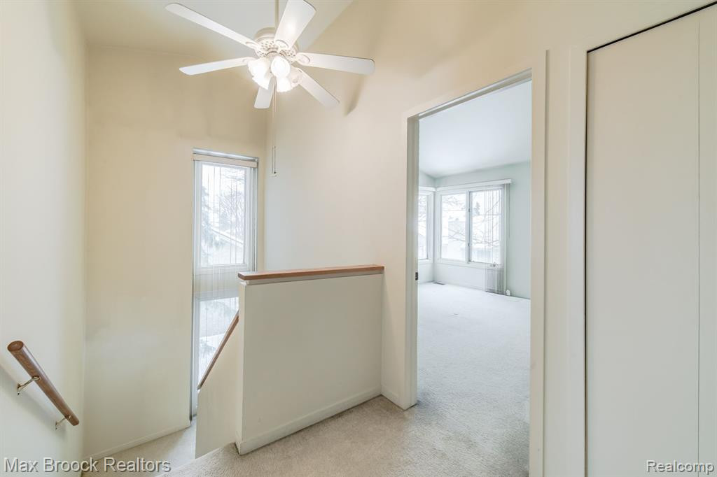 4045 FOXPOINTE Drive, West Bloomfield, MI 48323 — Photo 32