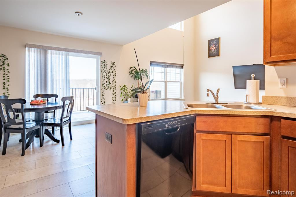 9993 RIDGE RUN Street, Howell, MI 48855 — Photo 12