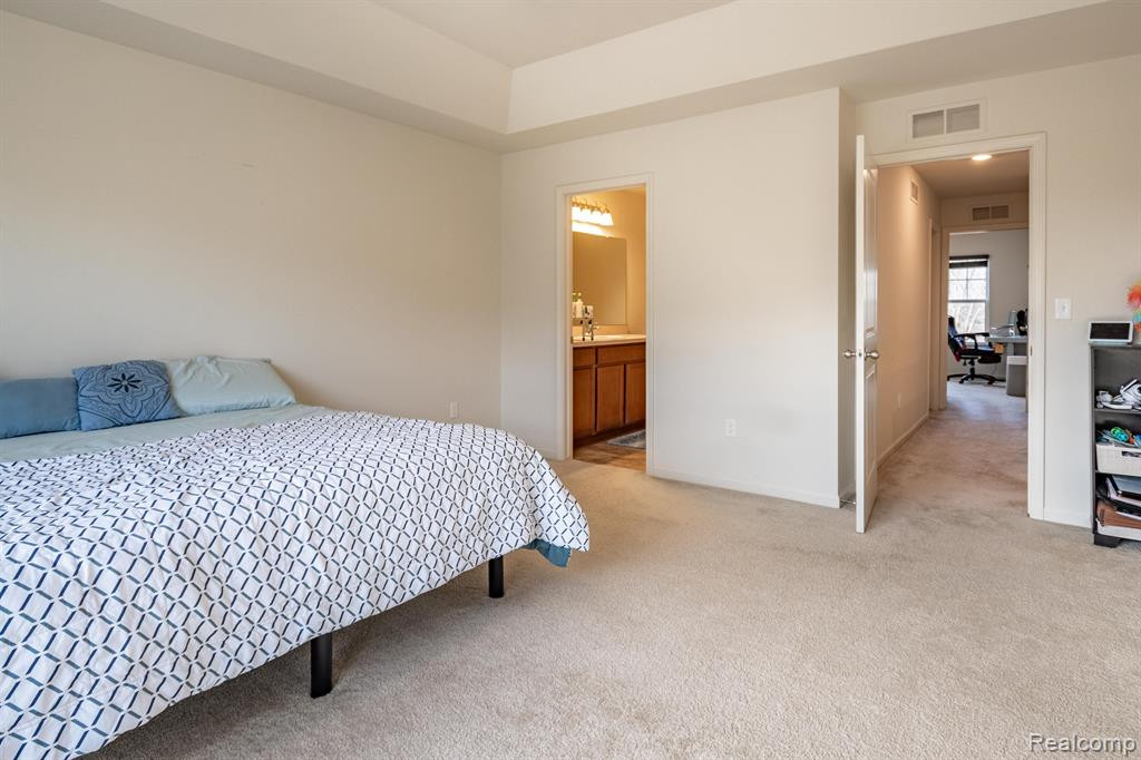 9993 RIDGE RUN Street, Howell, MI 48855 — Photo 17