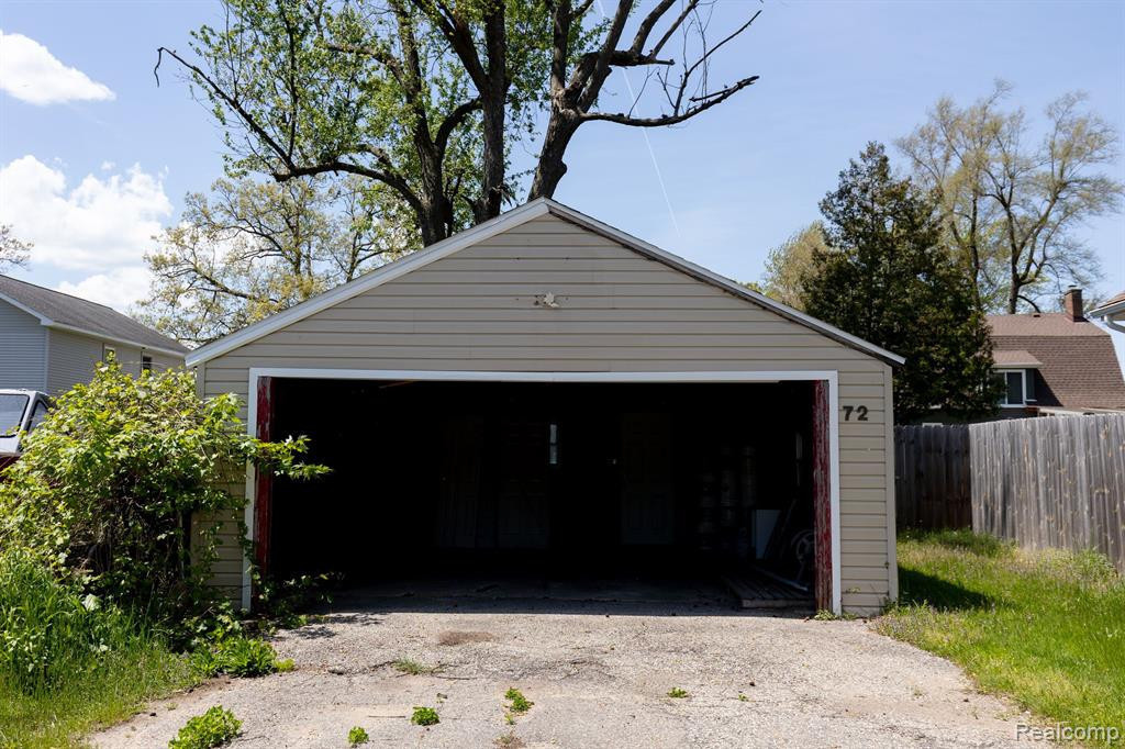 72 N North Shore, Lake Orion, MI 48362 — Photo 3