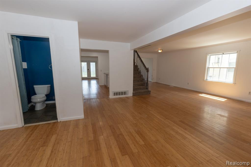 72 N North Shore, Lake Orion, MI 48362 — Photo 5