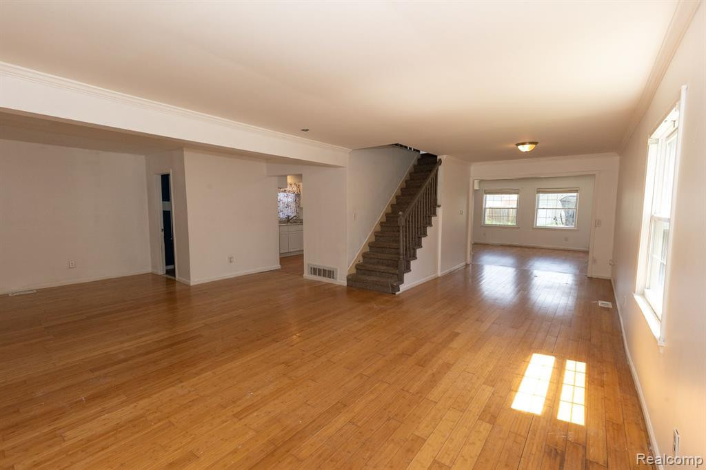 72 N North Shore, Lake Orion, MI 48362 — Photo 7