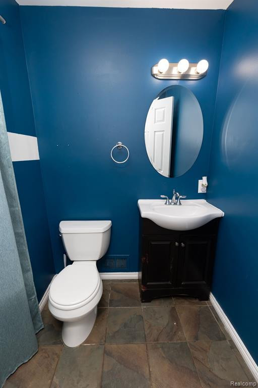 72 N North Shore, Lake Orion, MI 48362 — Photo 9