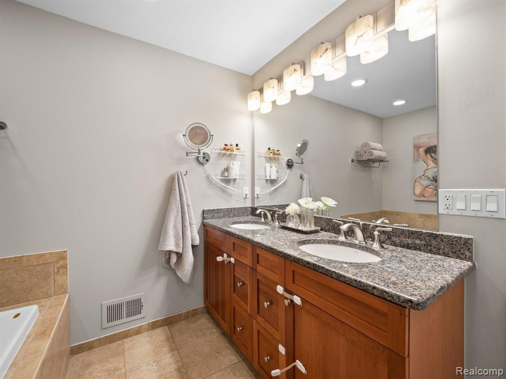 694 Chapin Avenue, Birmingham, MI 48009 — Photo 21
