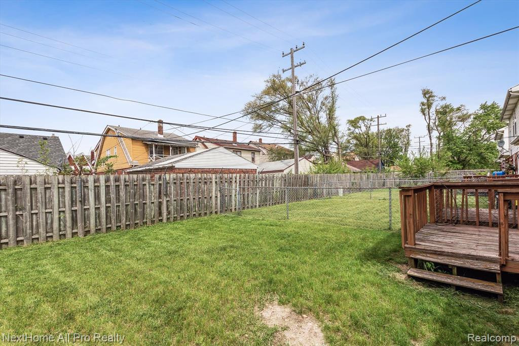 15401 MEYERS Road, Detroit, MI 48227 — Photo 8