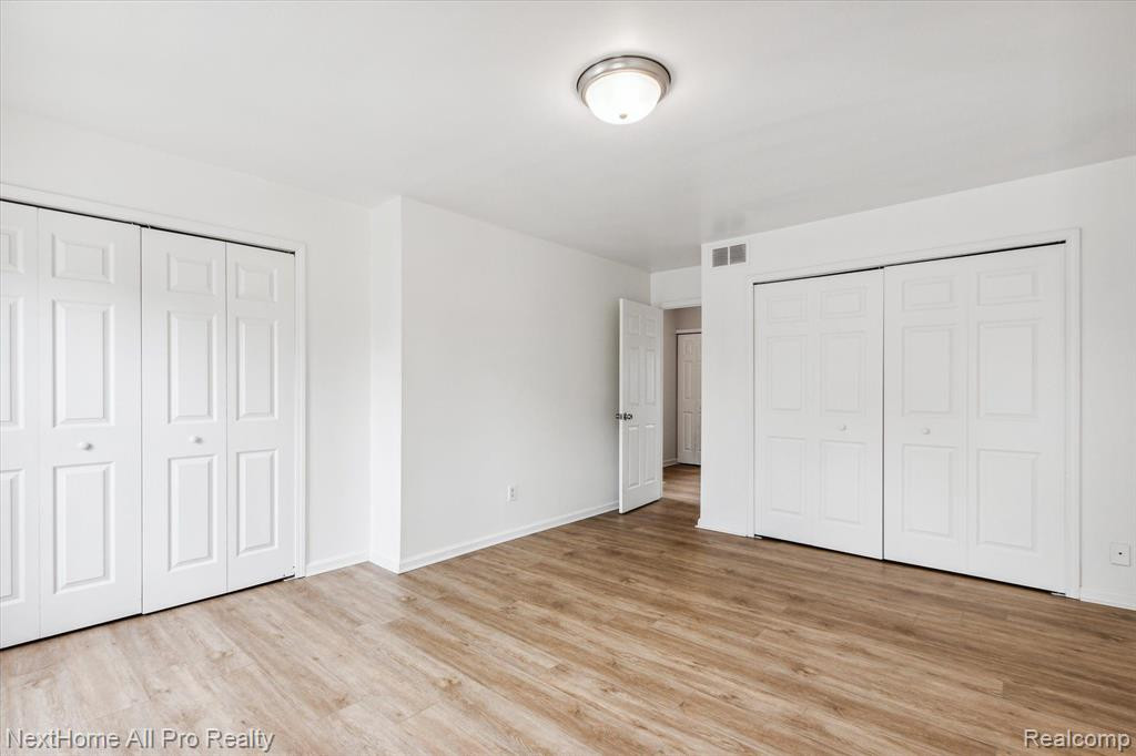 15401 MEYERS Road, Detroit, MI 48227 — Photo 30