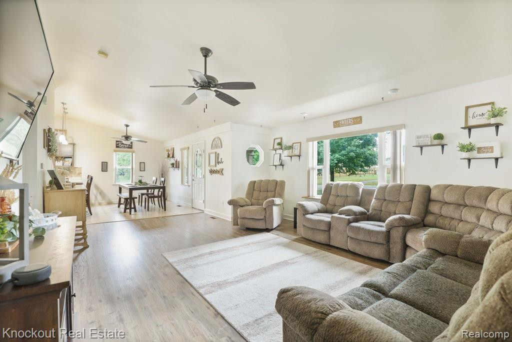 8409 EAST Street, Millington, MI 48746 — Photo 9