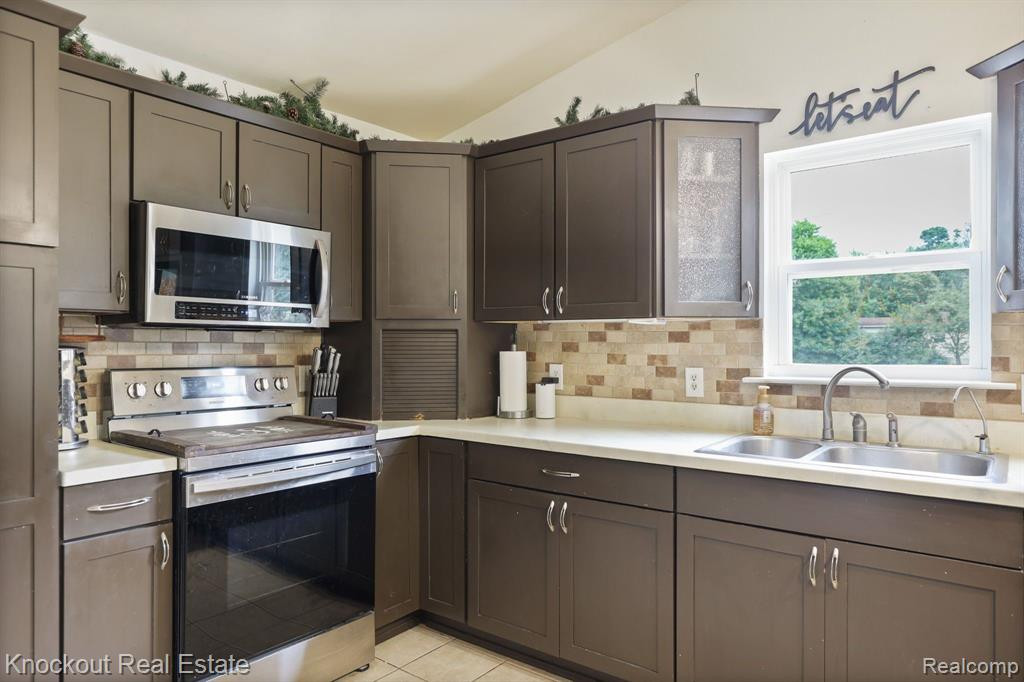 8409 EAST Street, Millington, MI 48746 — Photo 14