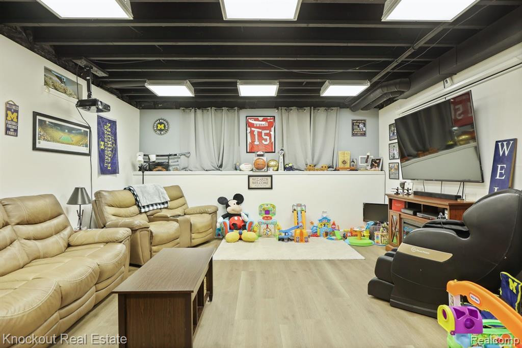 8409 EAST Street, Millington, MI 48746 — Photo 33