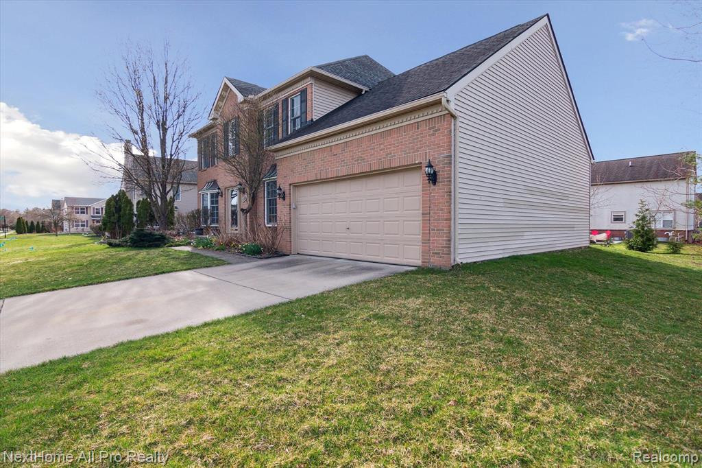 1165 CANTOR Lane, South Lyon, MI 48178 — Photo 2