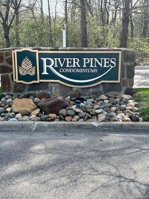 22255 RIVER RIDGE Trail, Farmington Hills, MI 48335 — Photo 2