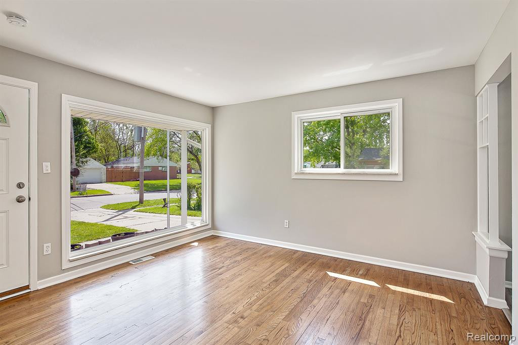 770 OSWEGO Avenue, Ypsilanti, MI 48198 — Photo 10