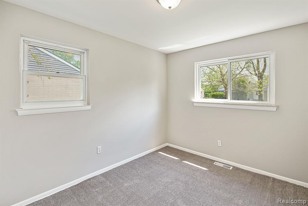 770 OSWEGO Avenue, Ypsilanti, MI 48198 — Photo 22