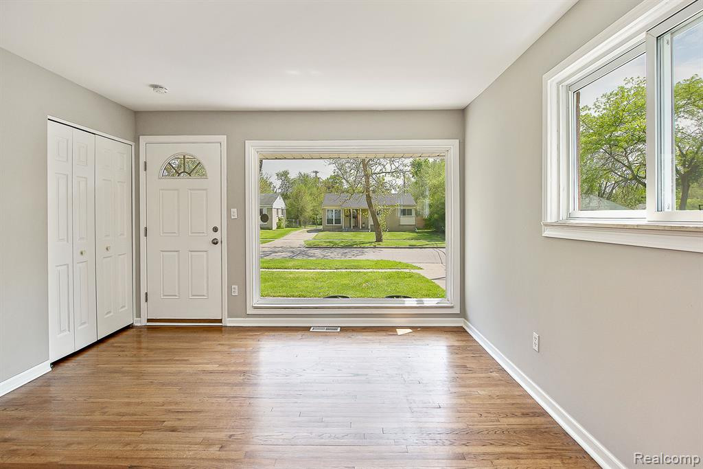 770 OSWEGO Avenue, Ypsilanti, MI 48198 — Photo 29