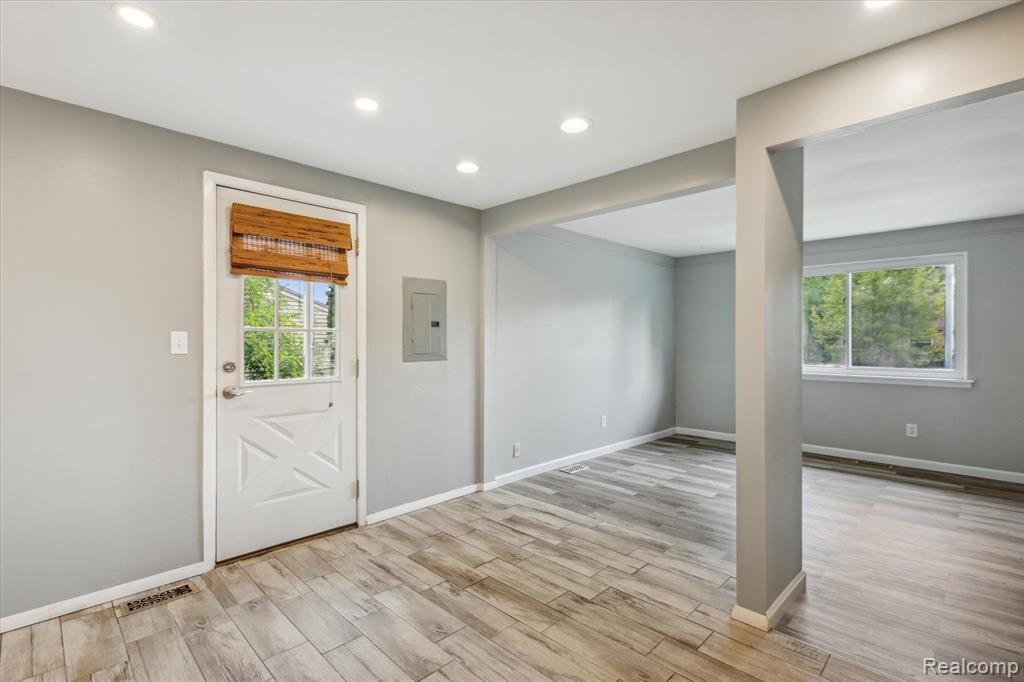 3 Faust, Ann Arbor, MI 48108 — Photo 10