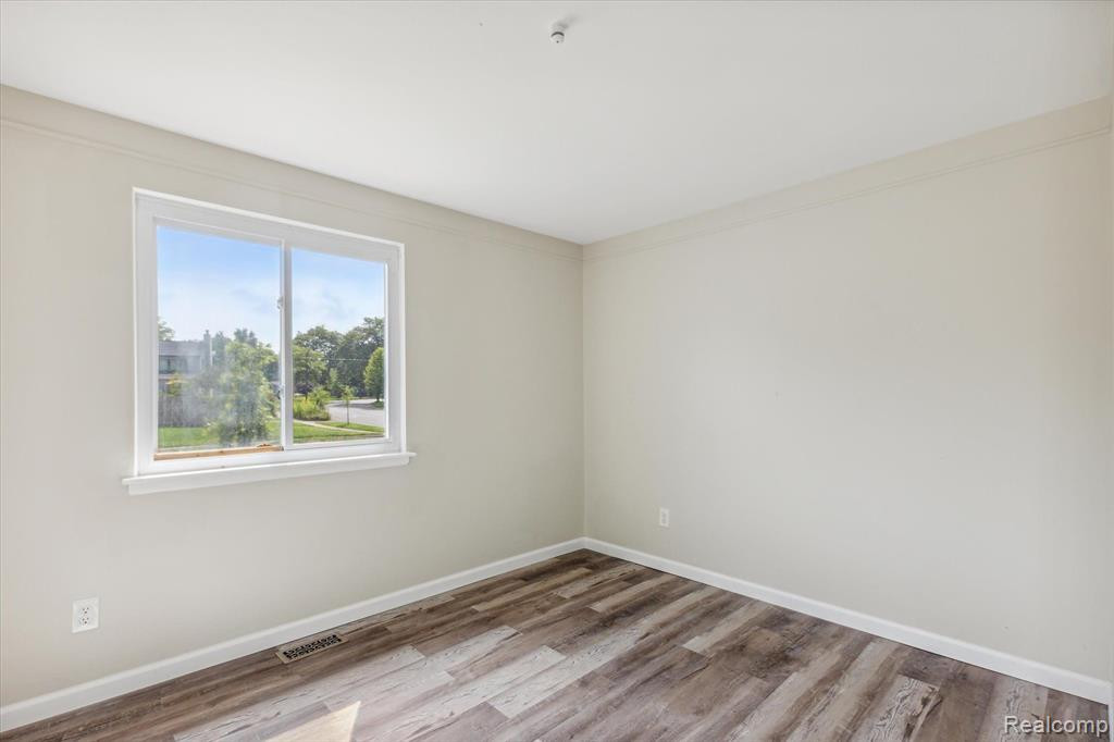 3 Faust, Ann Arbor, MI 48108 — Photo 16