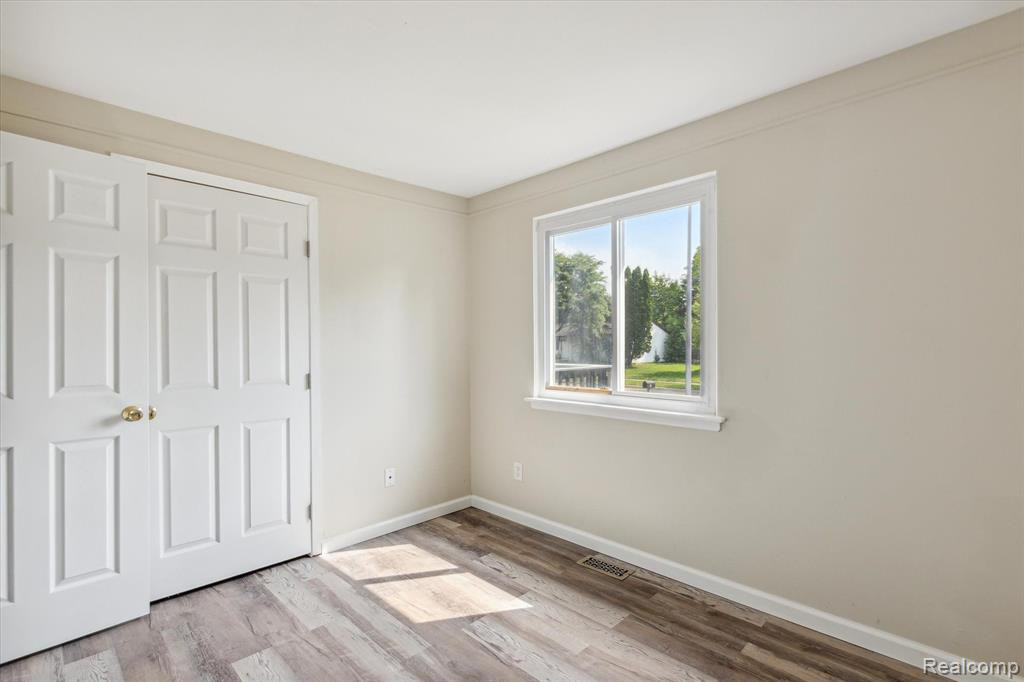 3 Faust, Ann Arbor, MI 48108 — Photo 18