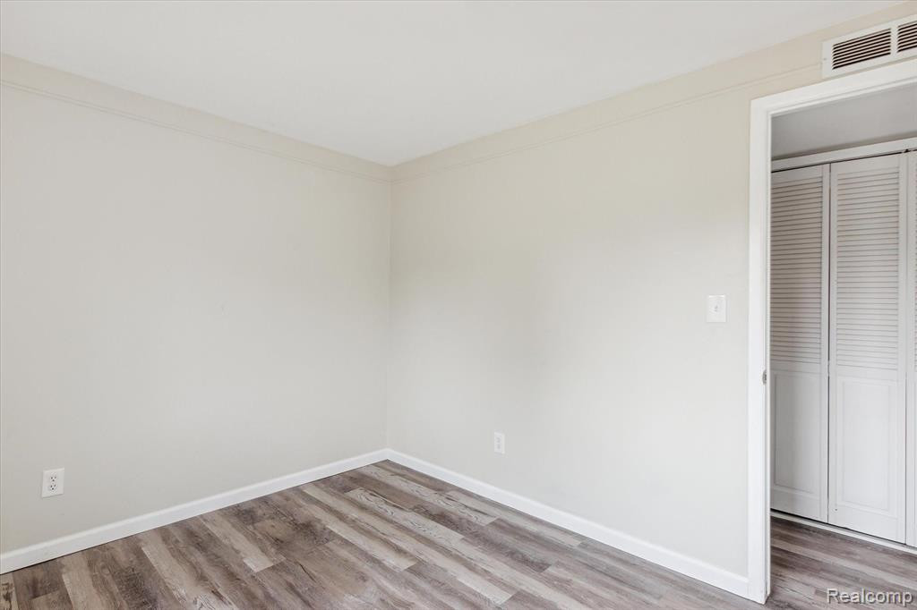 3 Faust, Ann Arbor, MI 48108 — Photo 19