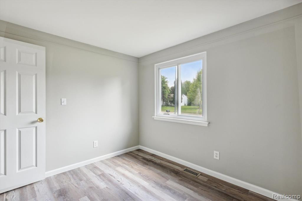 3 Faust, Ann Arbor, MI 48108 — Photo 22