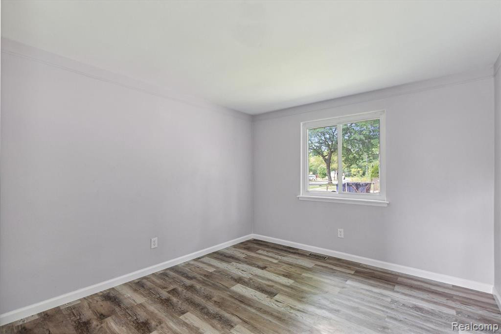 3 Faust, Ann Arbor, MI 48108 — Photo 23