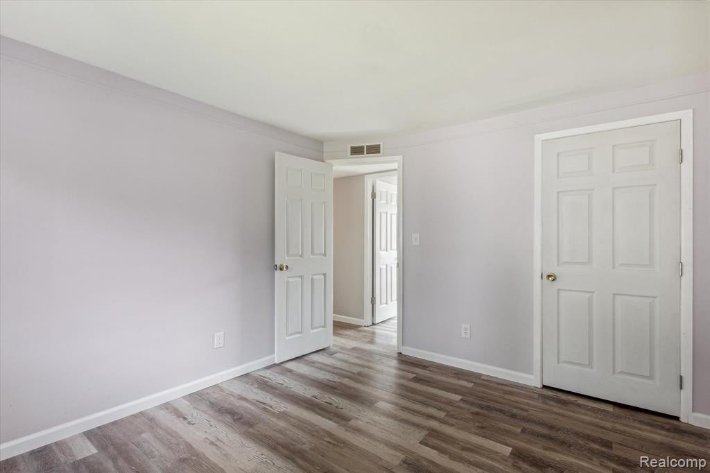 3 Faust, Ann Arbor, MI 48108 — Photo 25