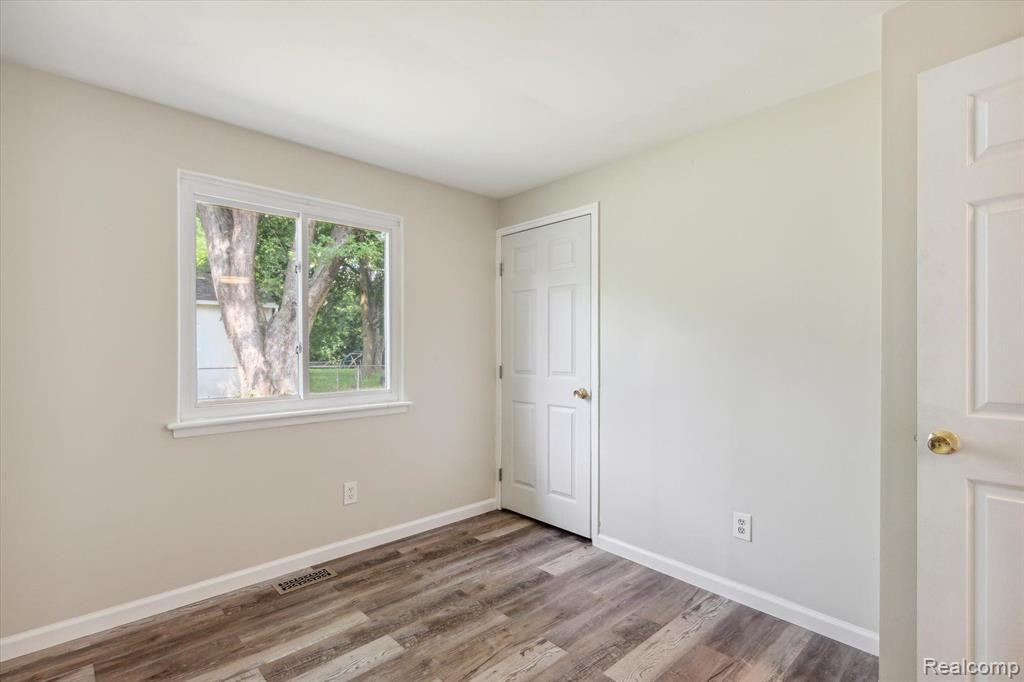 3 Faust, Ann Arbor, MI 48108 — Photo 28