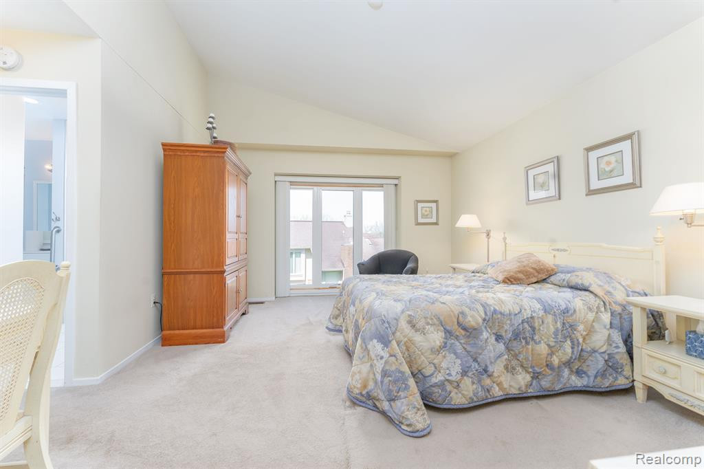 5669 E HILLCREST Circle, West Bloomfield, MI — Photo 23
