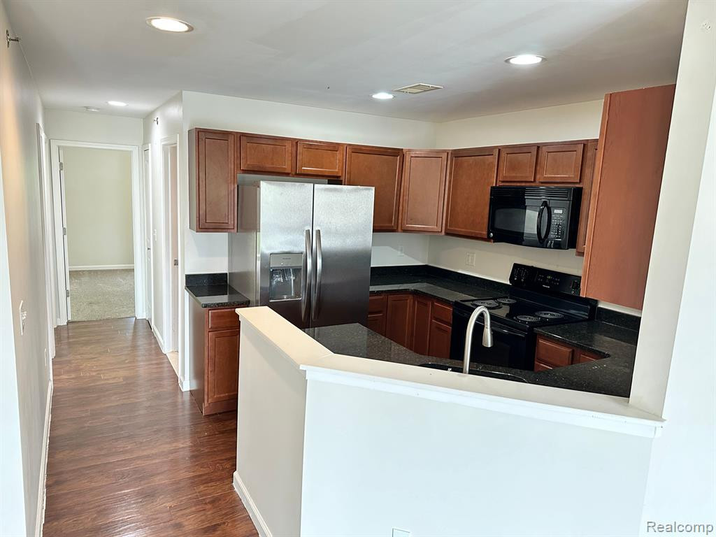 408 LEGATO Drive, Walled Lake, MI 48390 — Photo 6