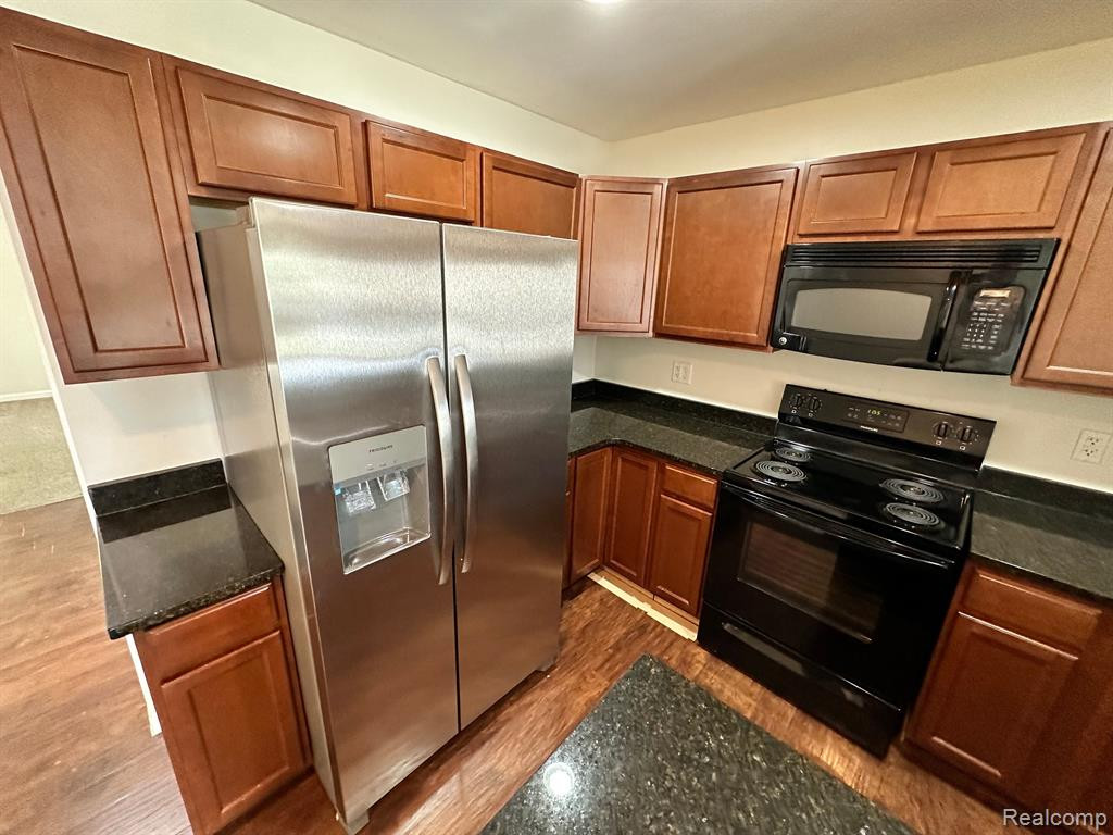 408 LEGATO Drive, Walled Lake, MI 48390 — Photo 7