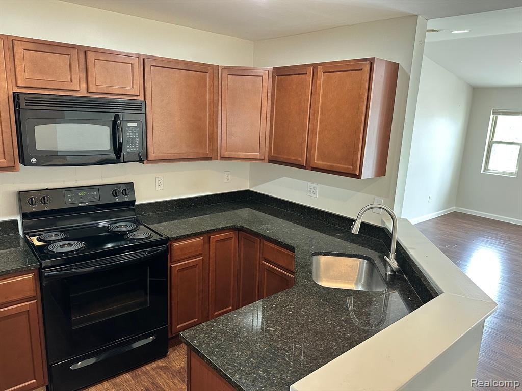 408 LEGATO Drive, Walled Lake, MI 48390 — Photo 8