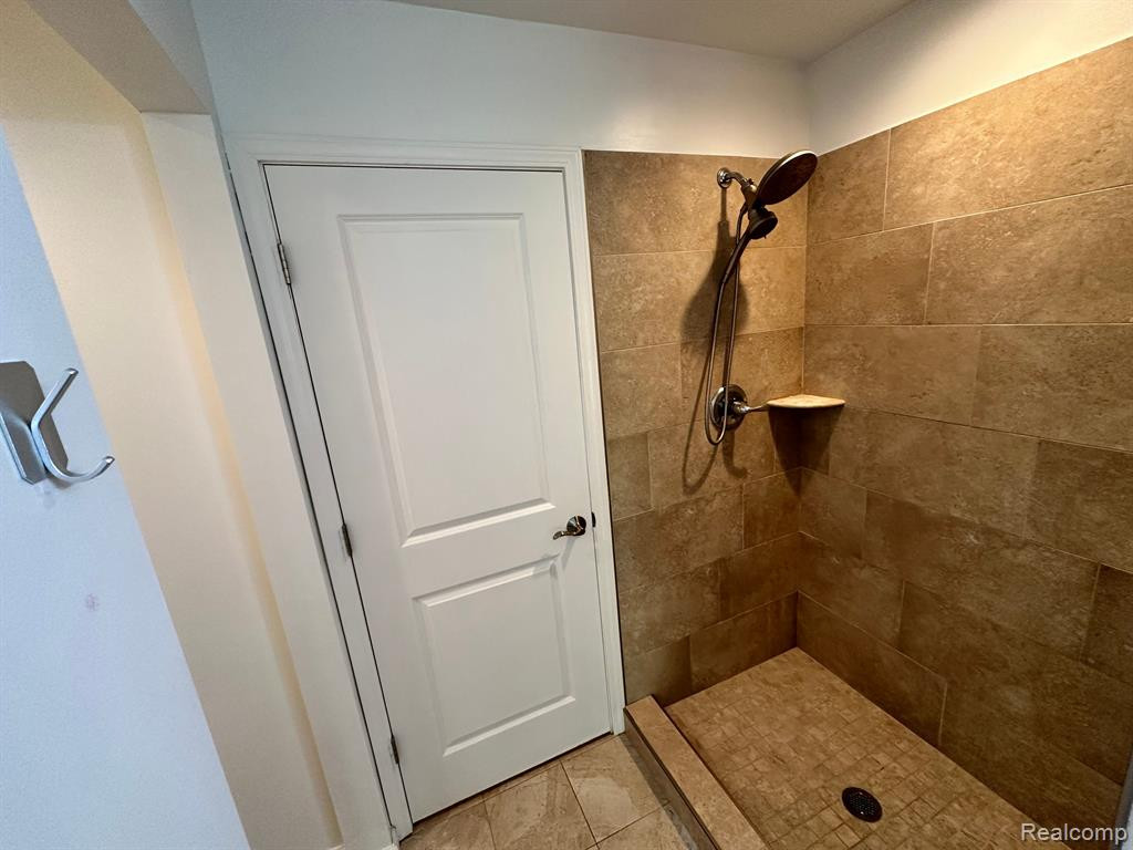 408 LEGATO Drive, Walled Lake, MI 48390 — Photo 19