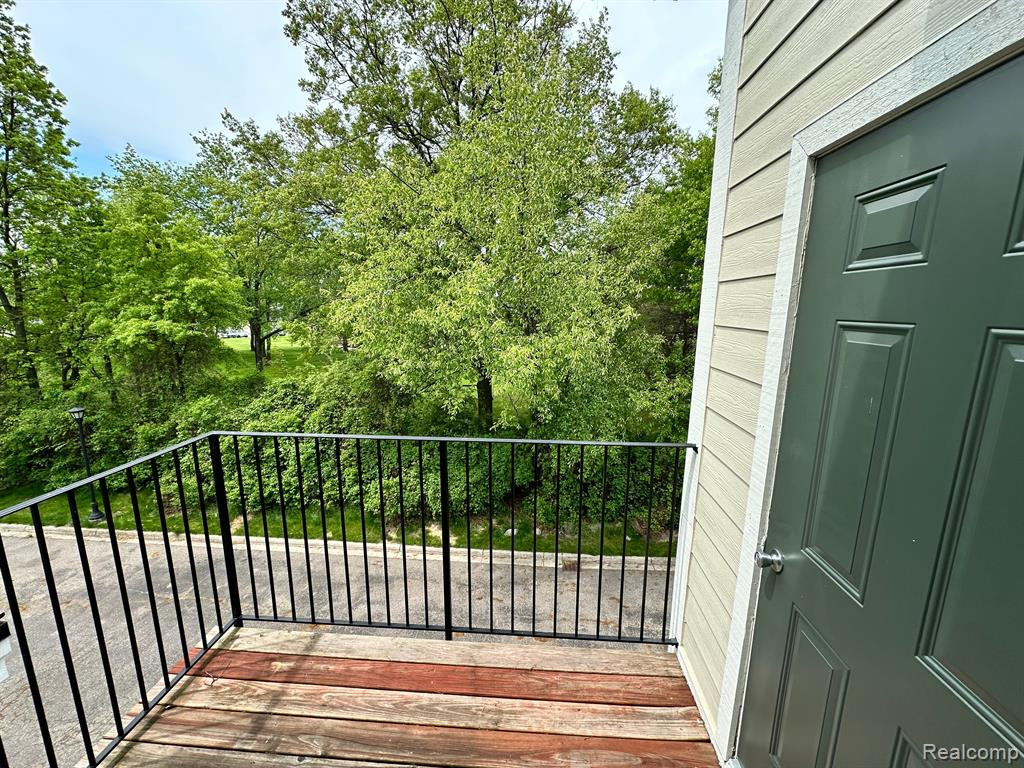 408 LEGATO Drive, Walled Lake, MI 48390 — Photo 22