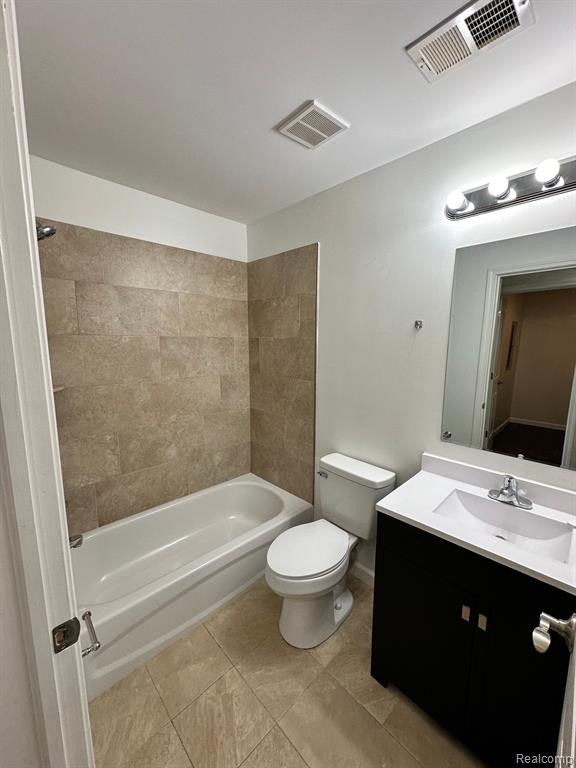408 LEGATO Drive, Walled Lake, MI 48390 — Photo 25