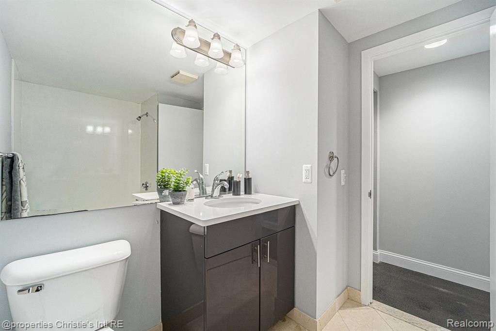 3320 Spinnaker Lane, 7B, Detroit, MI 48207 — Photo 15